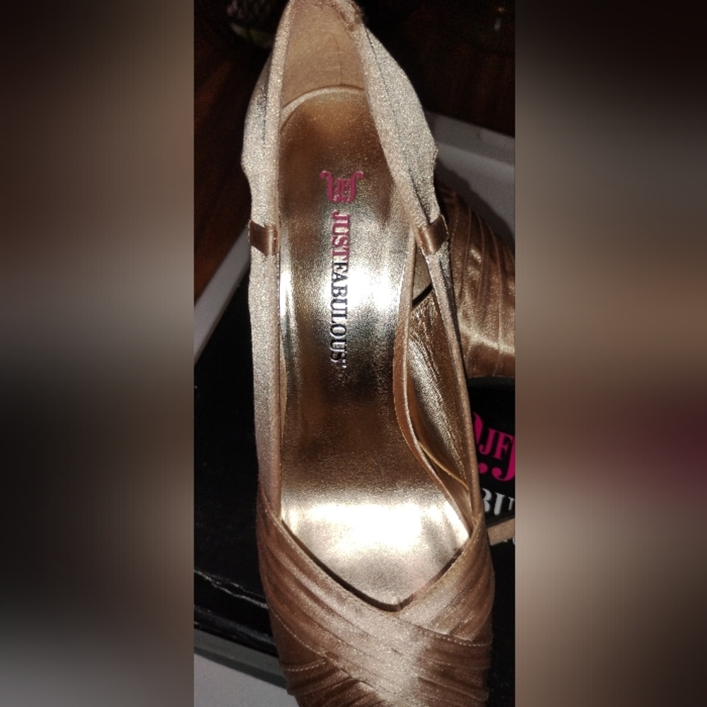 Just Fabulous Woman's High Heels Sz 7 - Picture 9 of 13